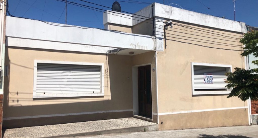 Propiedad a la venta en un excelente punto de la ciudad. Casa en Venta en  Fray Bentos, Río Negro