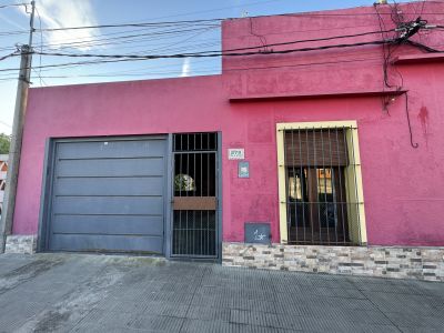 Casas y Apartamentos en Venta en Barrio Oeste, Mercedes, Soriano