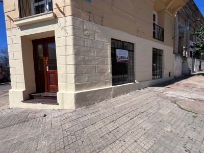 Local Comercial en Alquiler en CENTRO, Salto, Salto