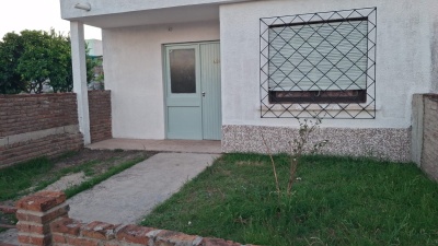 Casa en Alquiler en BARRIO 33, Mercedes, Soriano