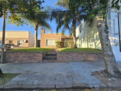 Casa en Venta,  Alquiler en Zona Este, Salto, Salto