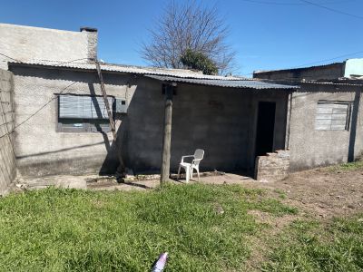 Casa en Alquiler en Cementerio, Mercedes, Soriano