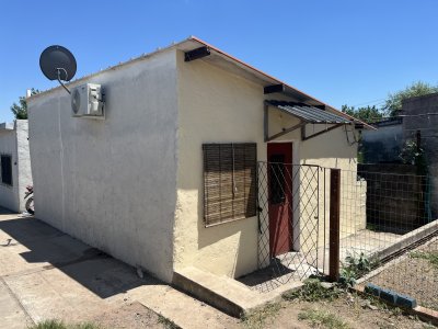 Casa en Venta en BARRIO ARTIGAS, Mercedes, Soriano