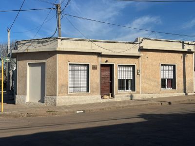 Casas en Venta en PLAZA LAVALLEJA, Mercedes, Soriano