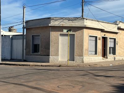 Casa en Venta en PLAZA LAVALLEJA, Mercedes, Soriano