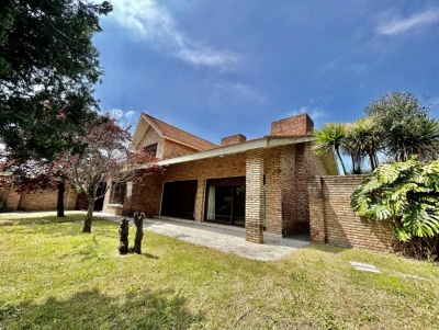 Casa en Venta,  Alquiler en Carrasco, Montevideo