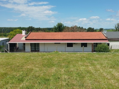 Casa en Venta,  Alquiler Turístico en ZONA URBANA, Guichón, Paysandú